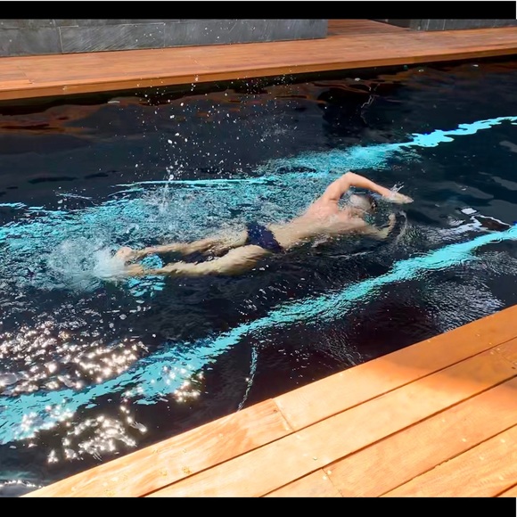 Meet your Posher, Edwin! - Picture 8 of 10